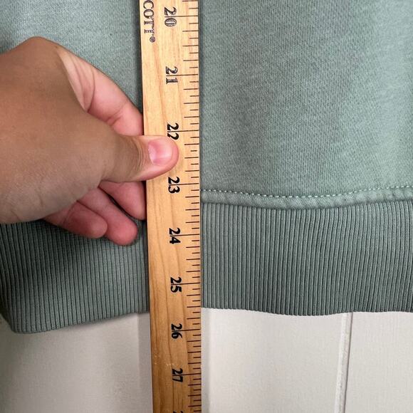 Carhartt Women's Relaxed Fit Midweight Logo Sleeve Graphic Sweatshirt Sz M - Picture 9 of 13